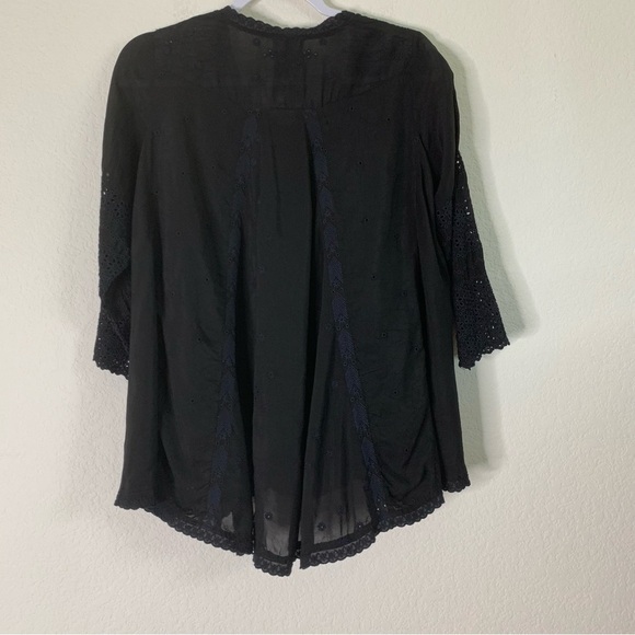 Johnny Was Womens black floral eyelet 3/4 sleeve button front Blouse S - Picture 8 of 8